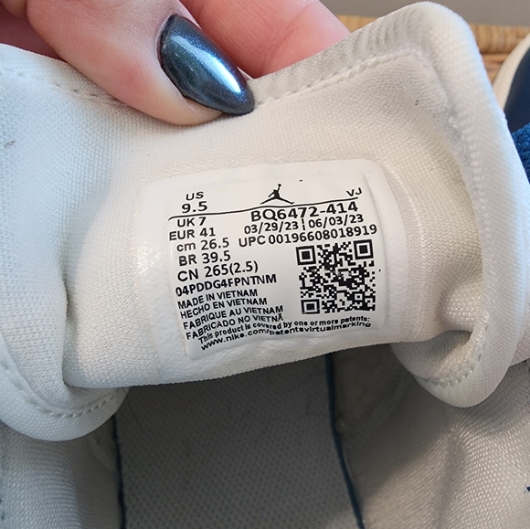 Women's Air Jordan 1 Mid Sky French Blue - Picture 3 of 6